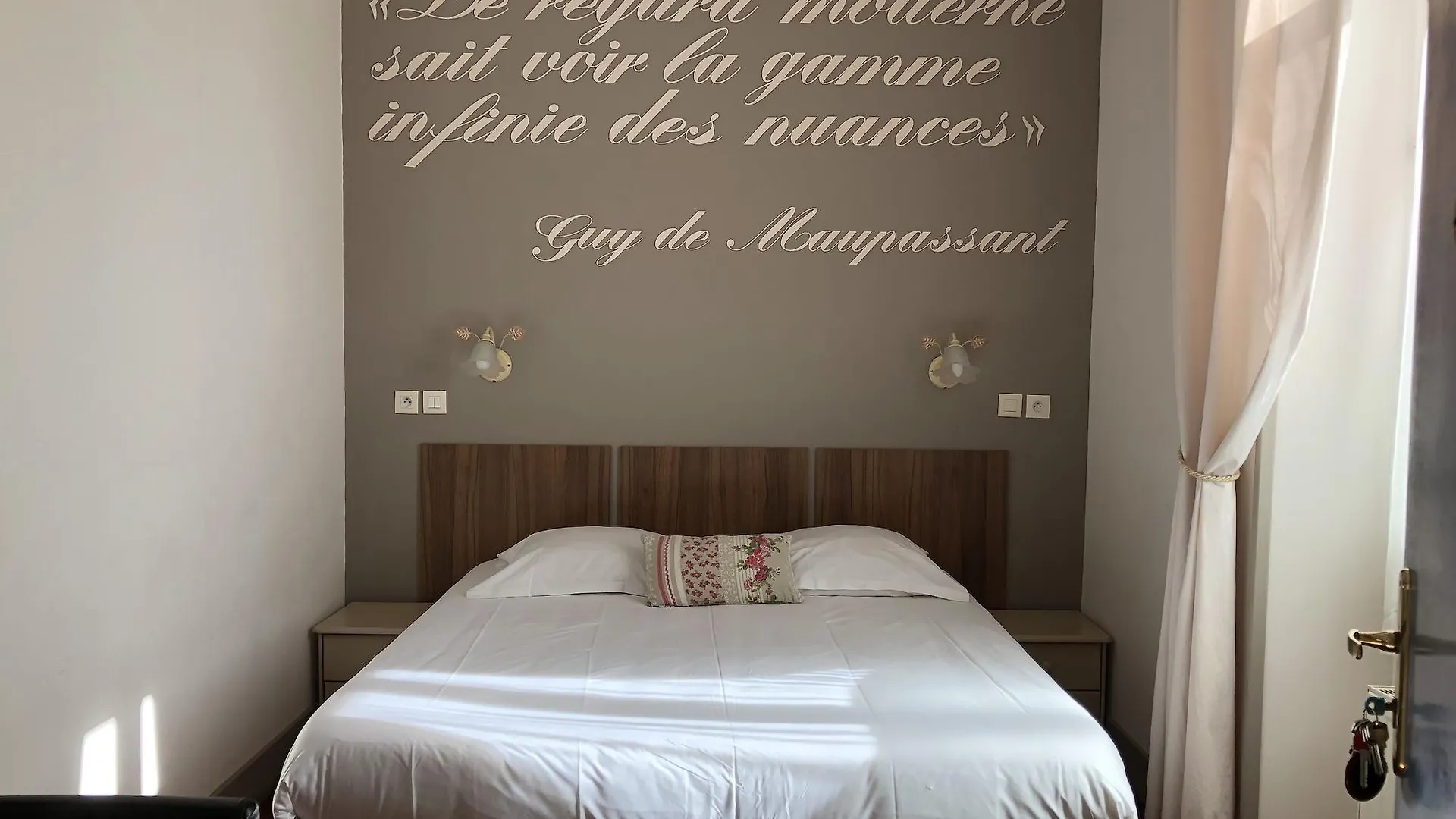 Hotel Chalet De L'Isere Cannes 3*,