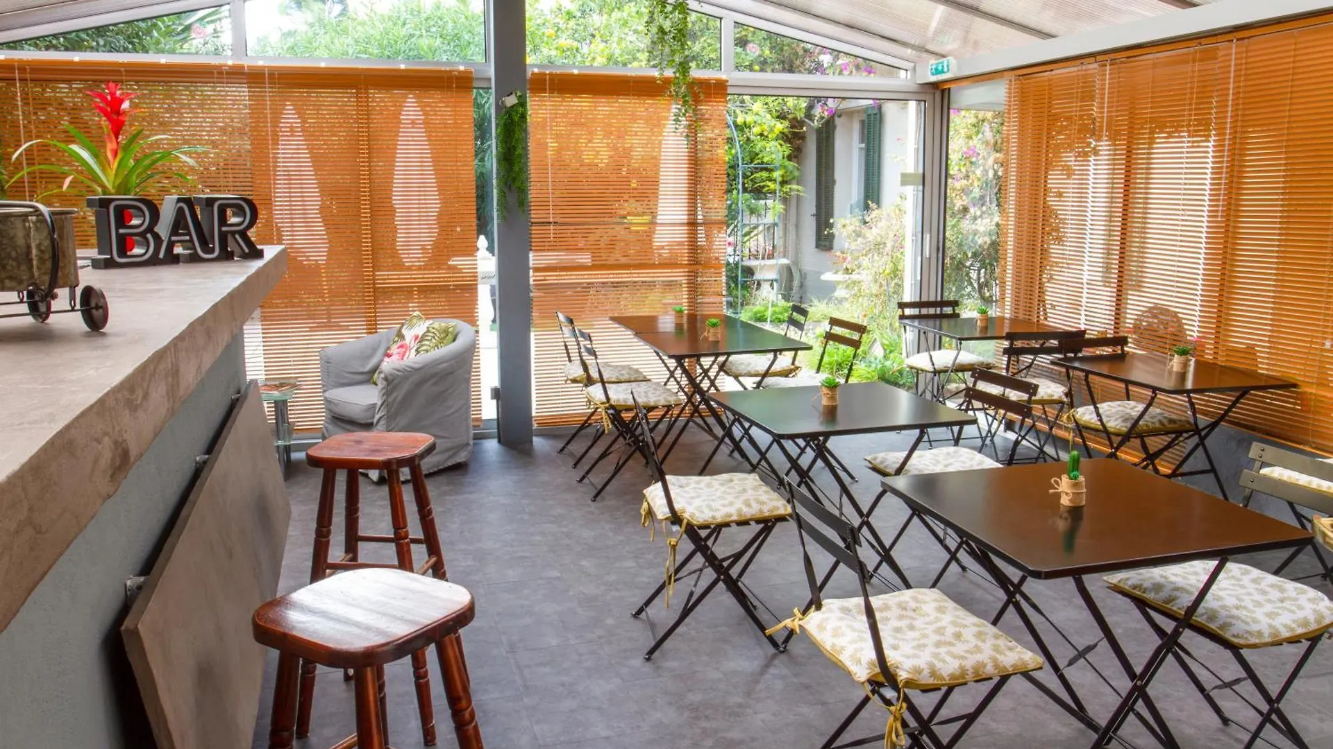 Hotel Chalet De L'Isere Cannes