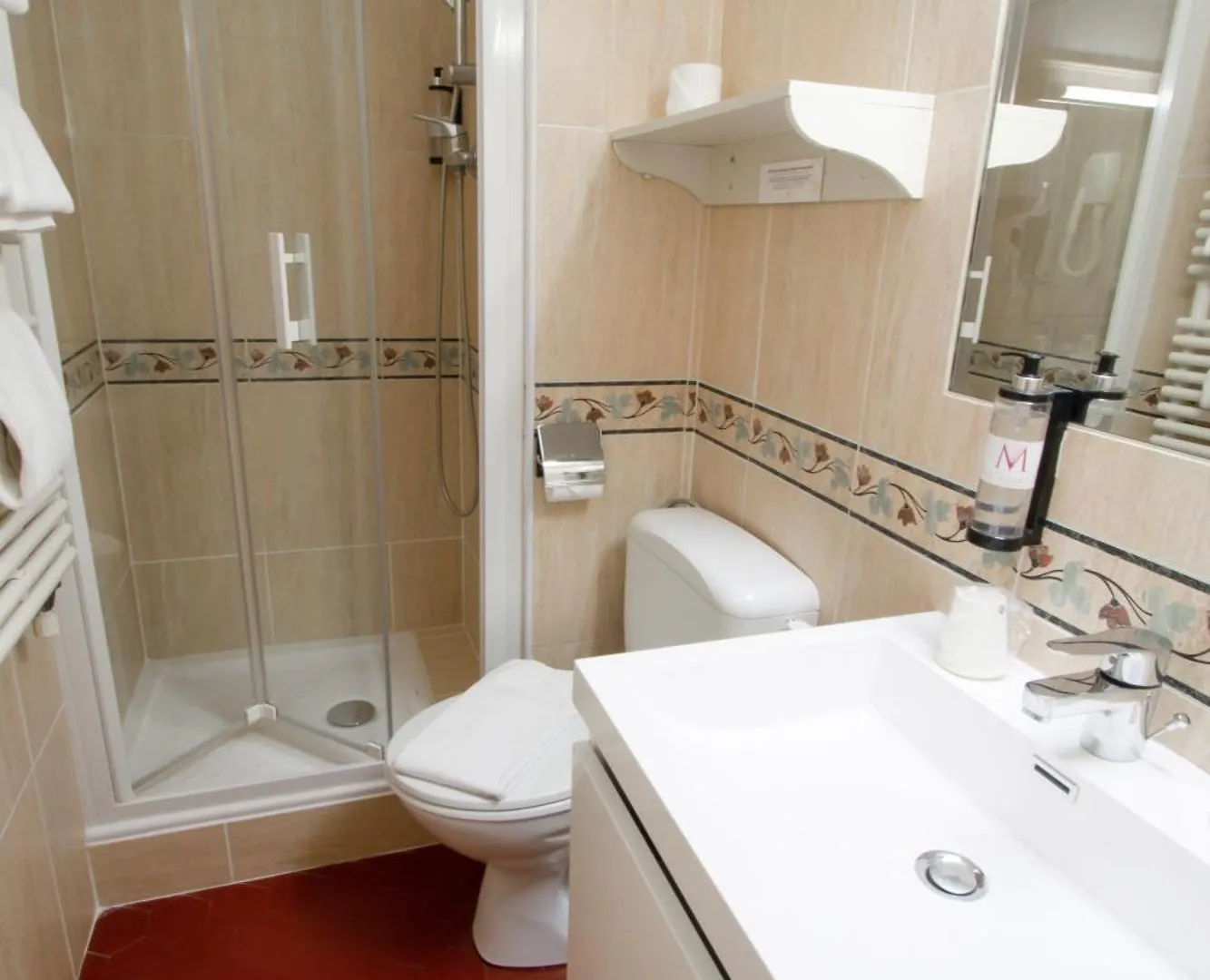 ***  Hotel Chalet De L'Isere Cannes France