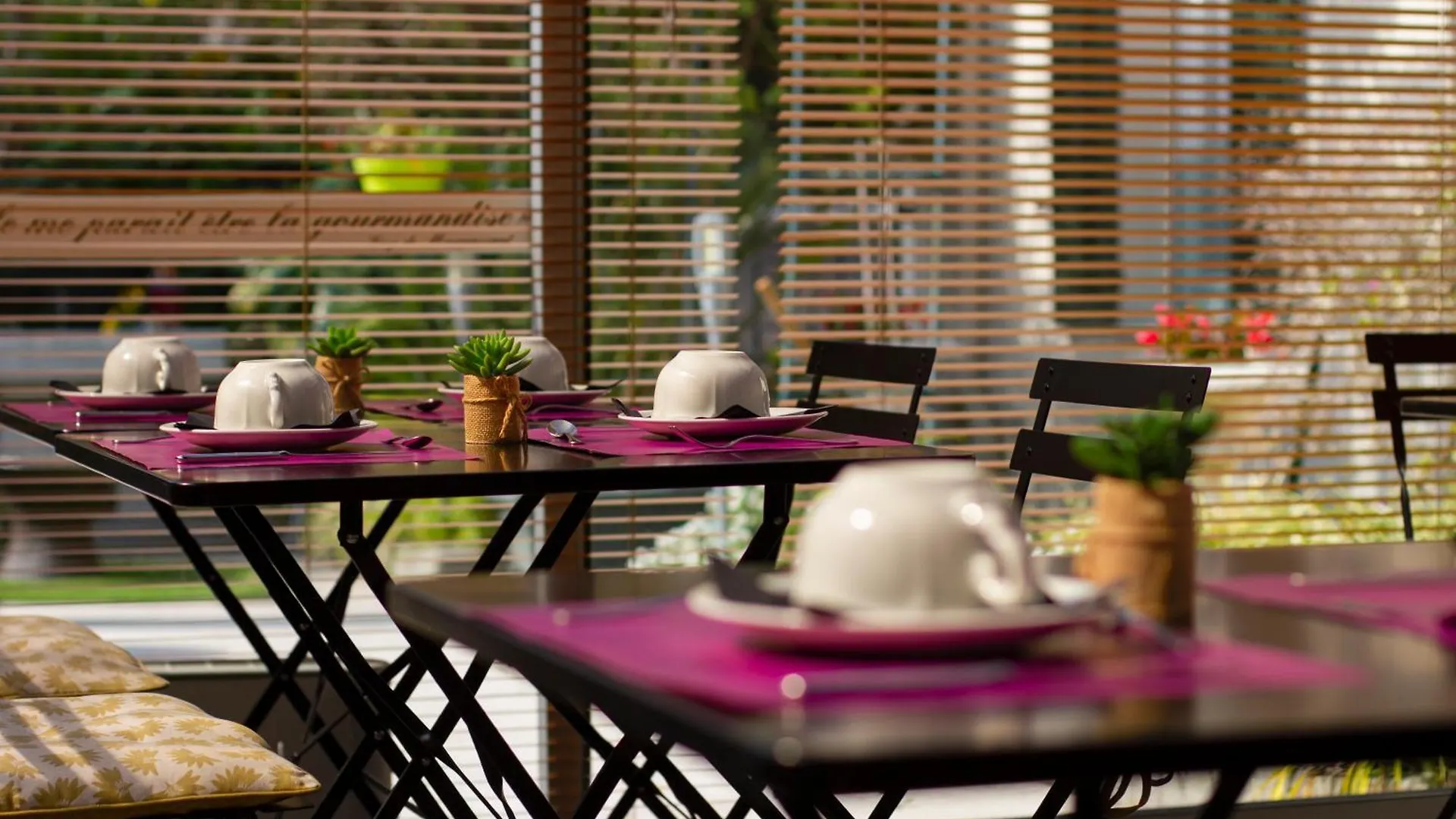 Hotel Chalet De L'Isere Cannes