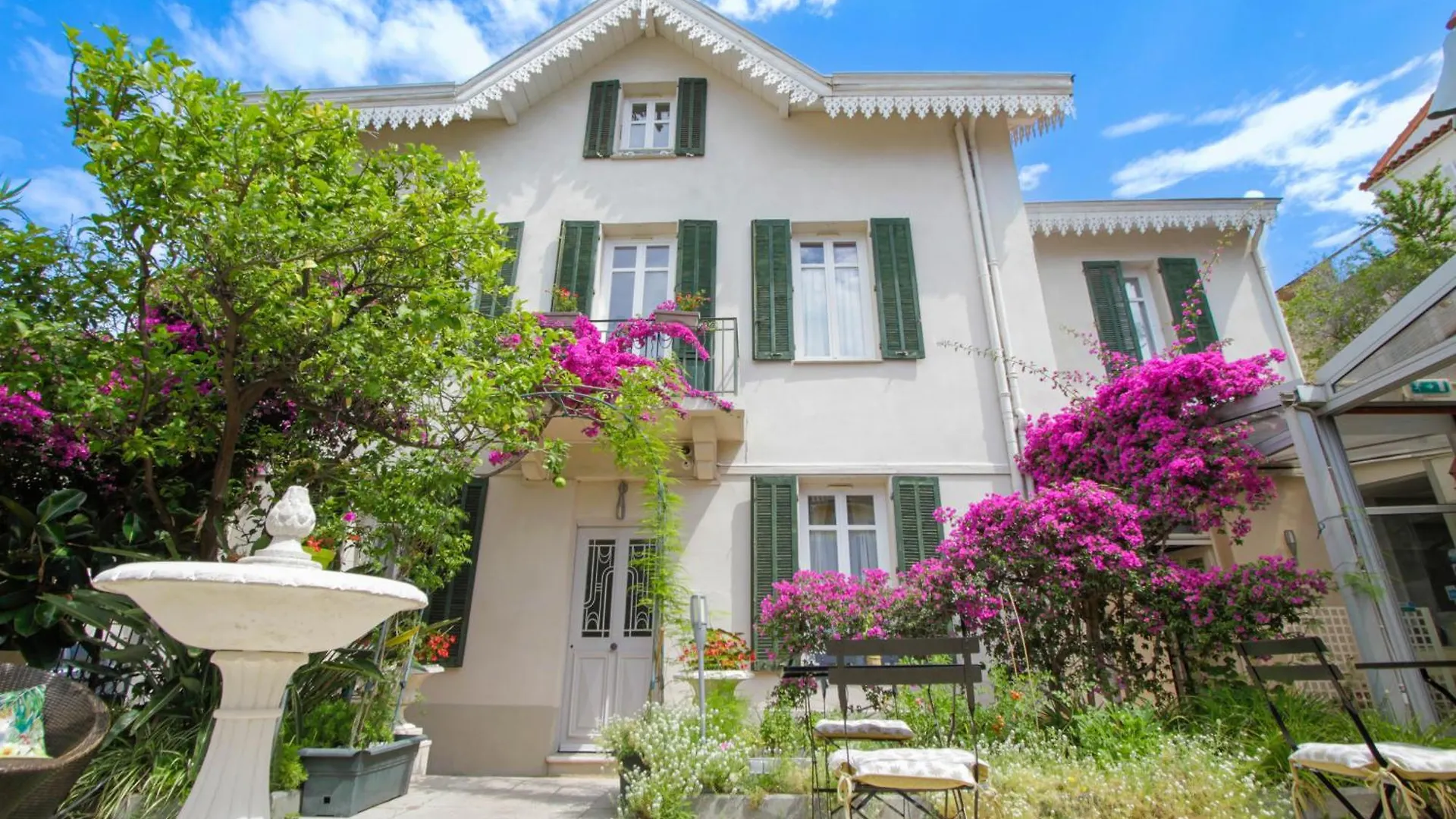 Hotel Chalet De L'Isere Cannes France