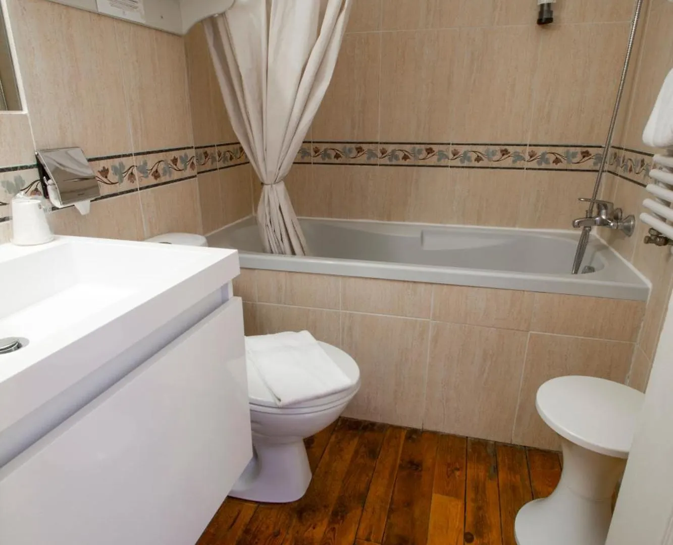 Hotel Chalet De L'Isere Cannes