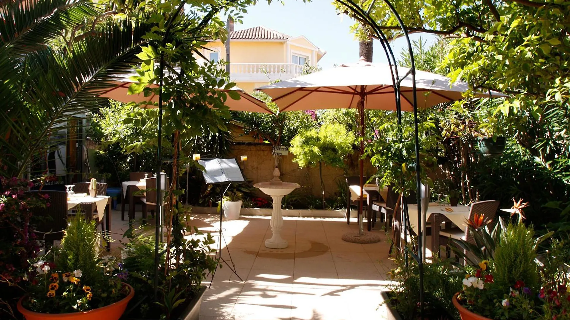 Hotel Chalet De L'Isere Cannes